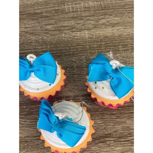 JoJo Siwa Cupcake & Bow Christmas Ornament Set of 3 Multicolor Ornaments - Picture 6 of 9